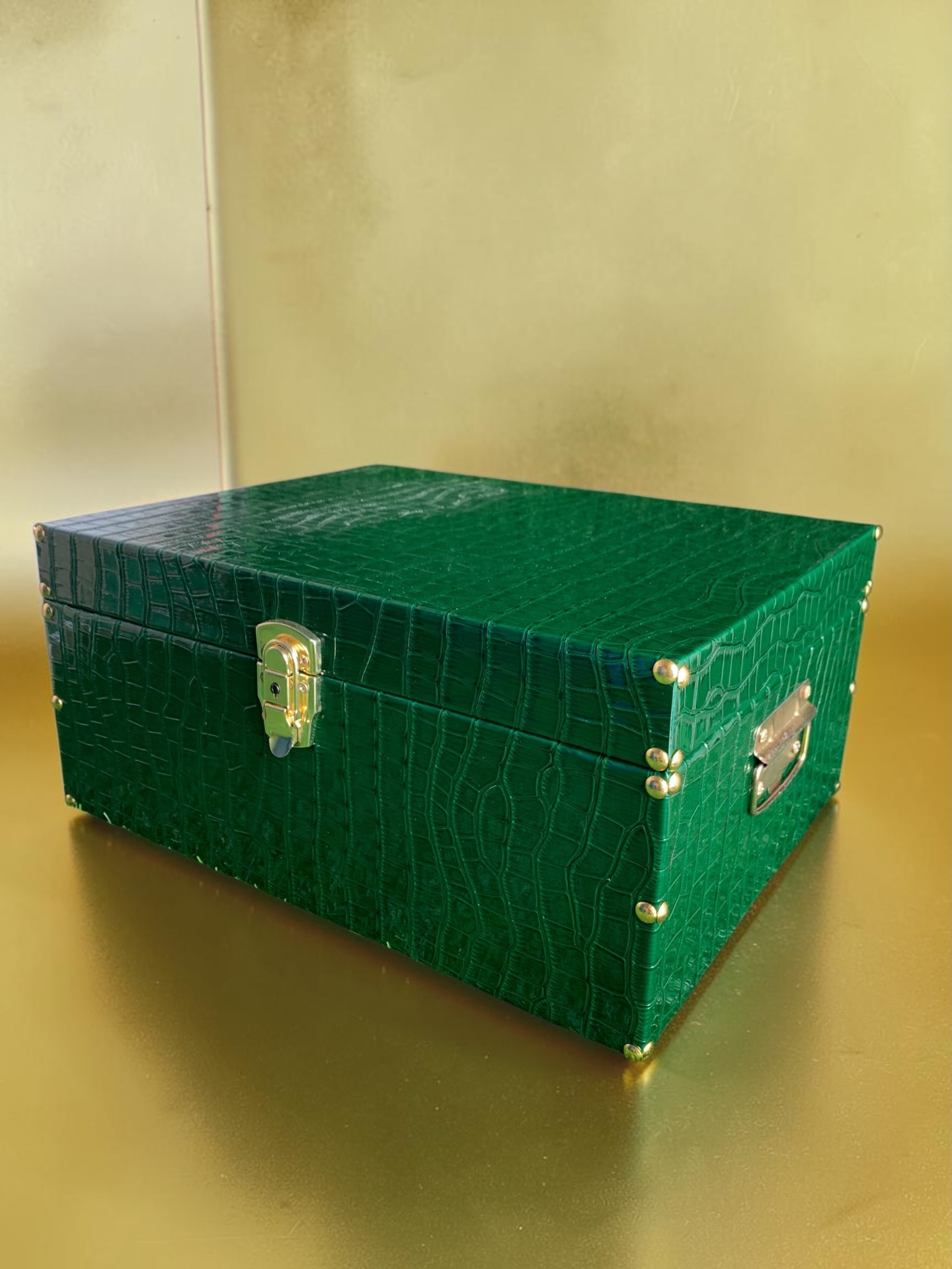 Emerald Croc Leather Trunk — Grande