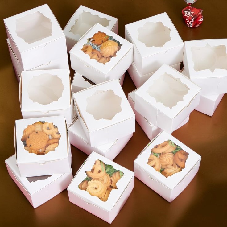 Scallop-Window Cookie Box